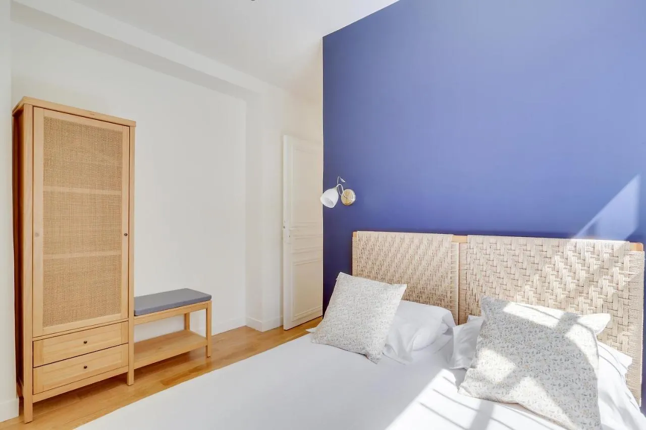 Beautiful Apartment For 8 People Paris